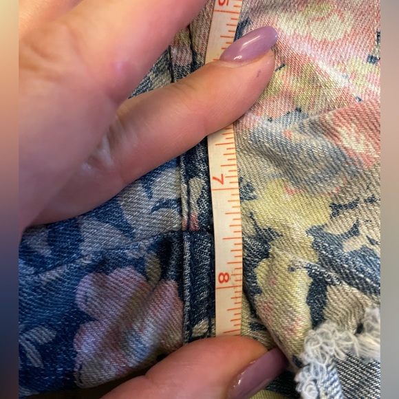 Tinseltown Denim Couture Distressed Floral Shorts Embellished Cooper Accent Sz 5 - Picture 11 of 15